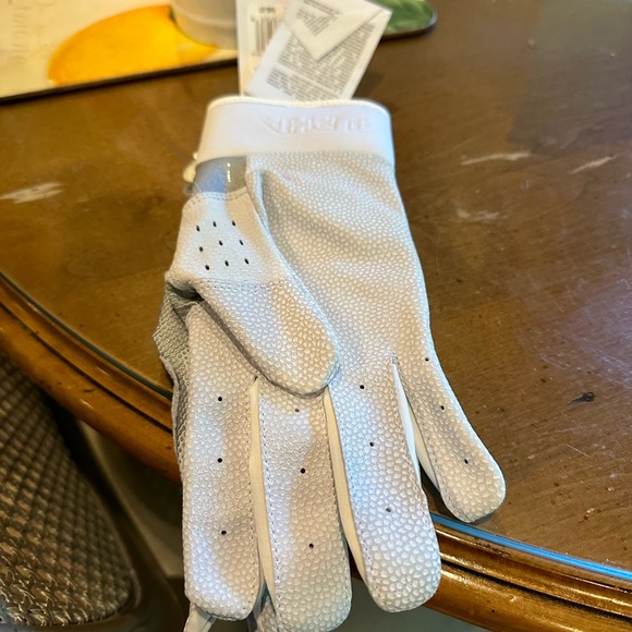NWT Nike Unisex Batting Gloves - Picture 4 of 4